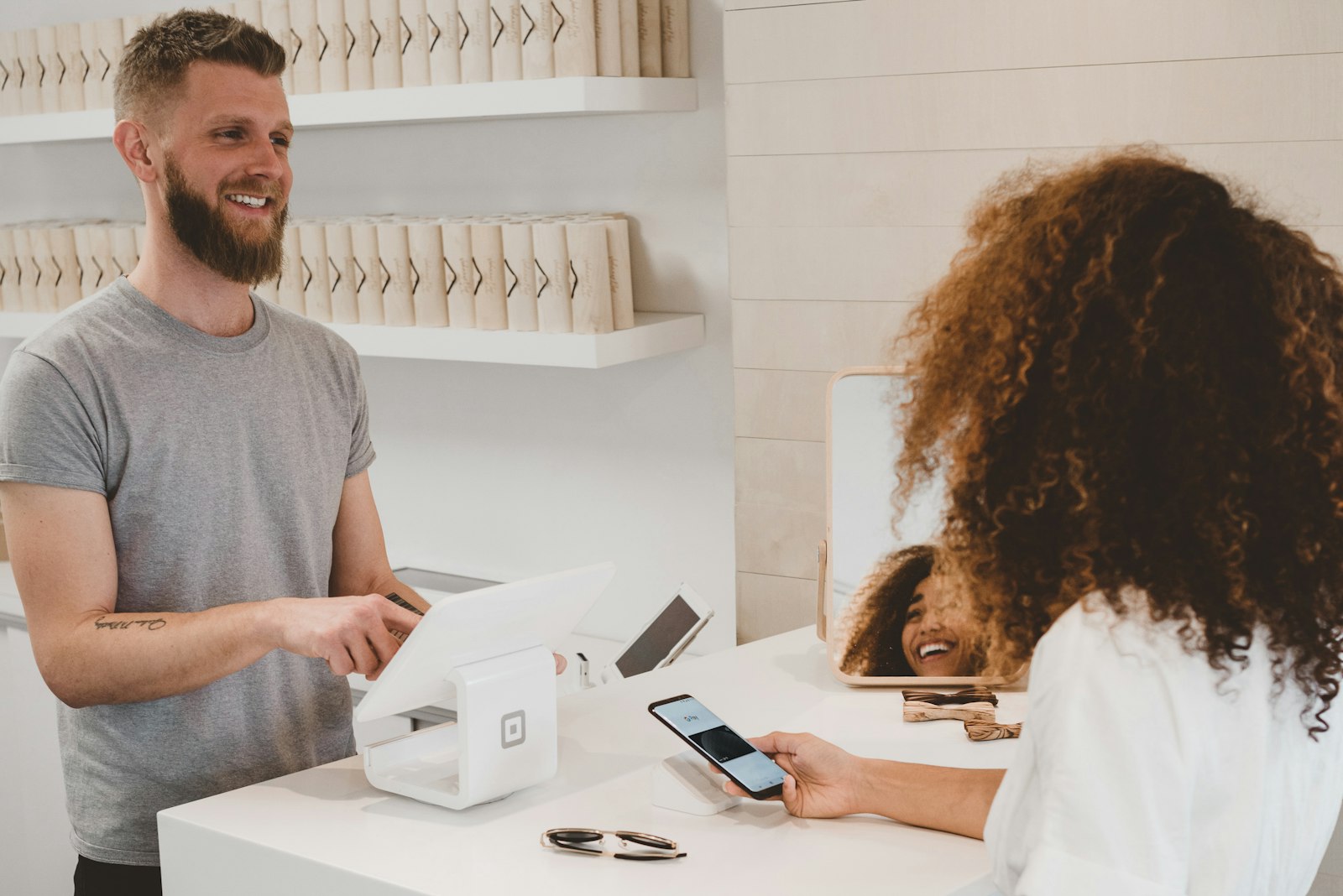 WooCommerce Store Setup: Theme and Plugin Checklist Before Launch - Free image via Unsplash